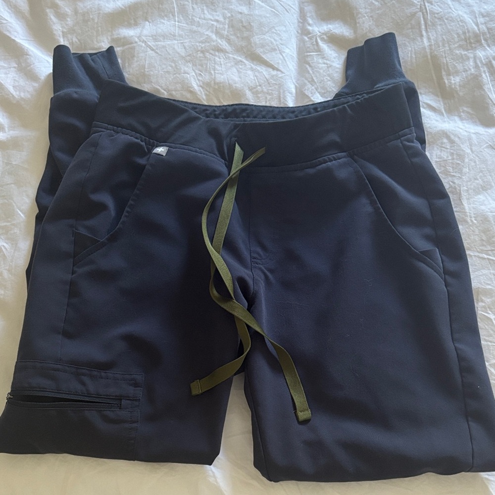 Figs Quiet Navy Jogger Pants with Olive Drawstring